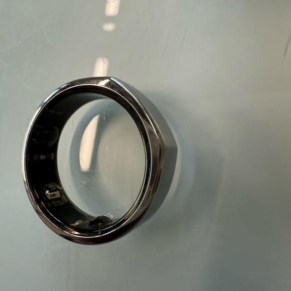 Oura Ring, Gen3, Heritage style in silver, Size 13 - Picture 7 of 8